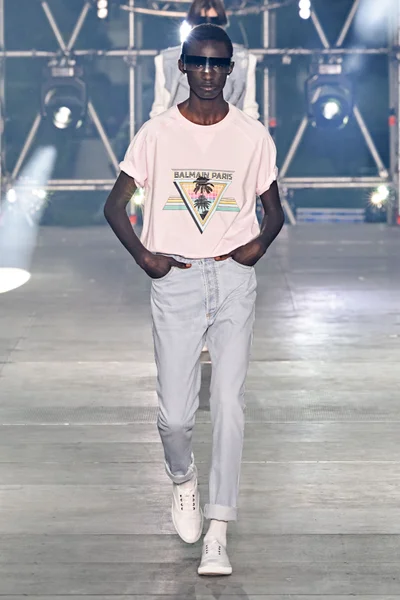 Look 24